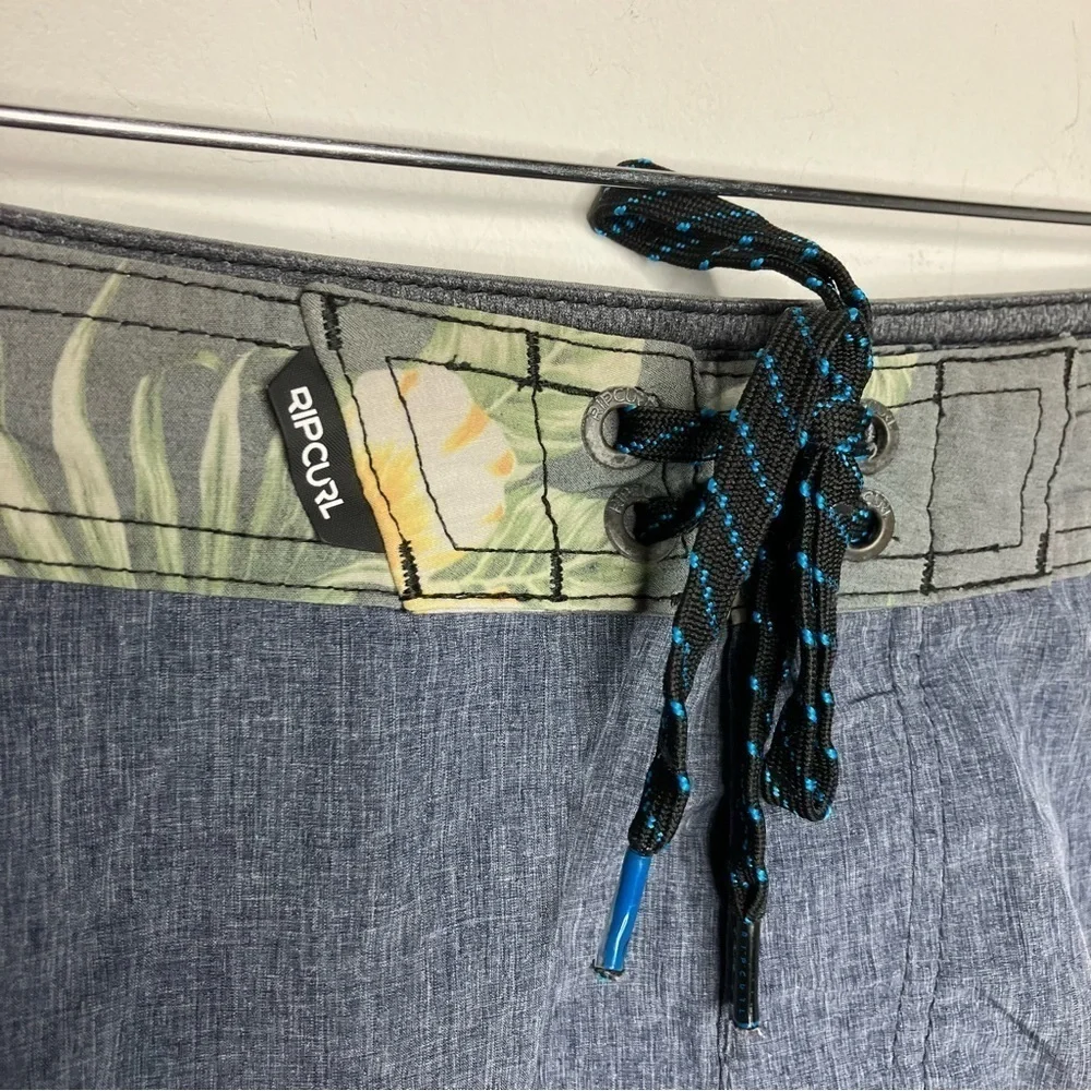 Rip curl mirage filler‎ up 19” board Shorts size large